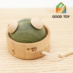 ひよこ 知りたがりやのzappie 動かすおもちゃ 日本製の木のおもちゃ 
